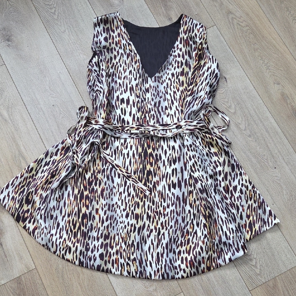 Leopard Print Sleeveless Dress with Belt